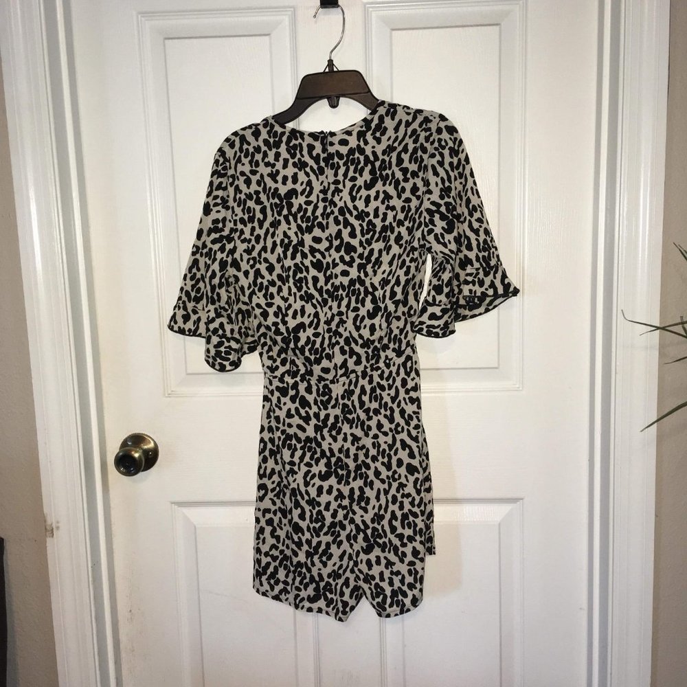 Romper - Picture 2 of 3